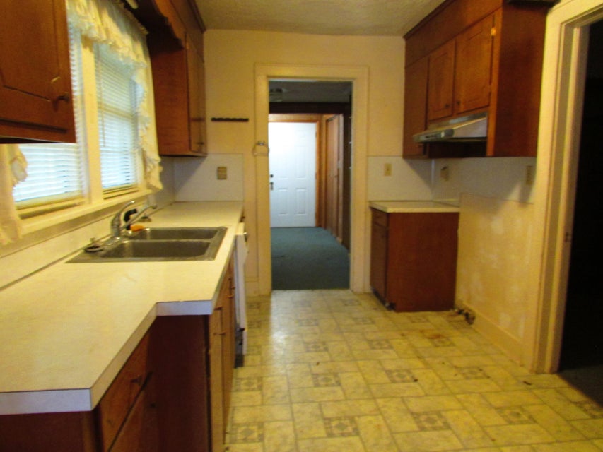 Photo #26: 408 East L Street