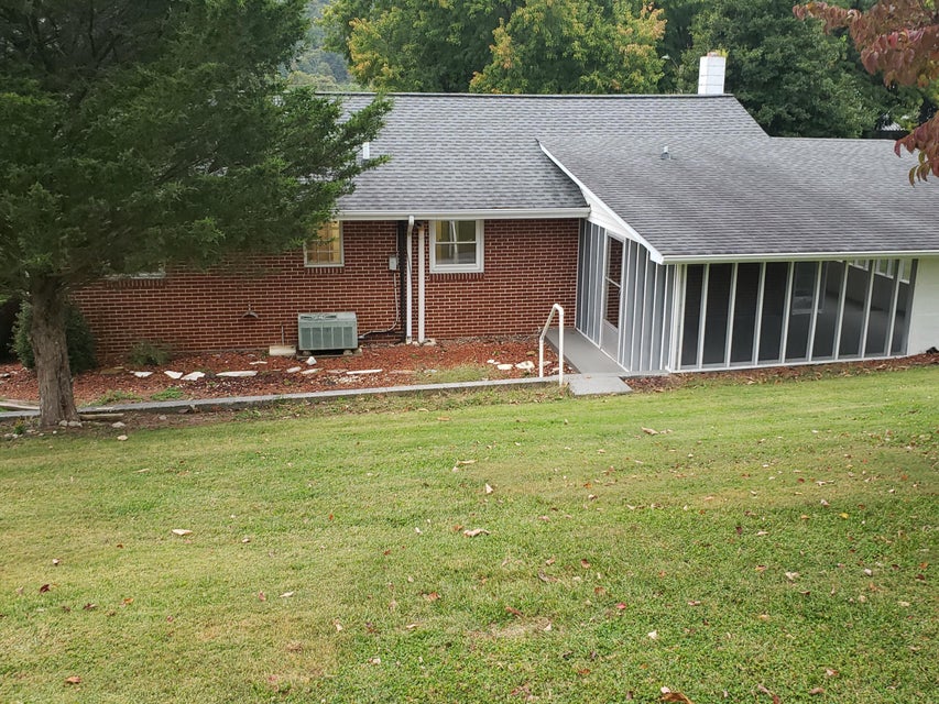 Photo #29: 530 Vinton Street