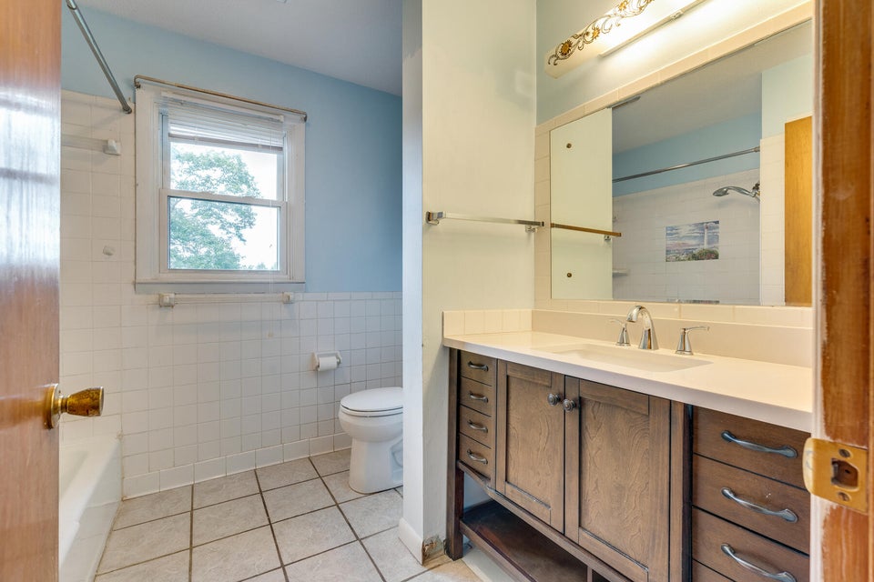 Photo #21: 604 Meadowview Drive