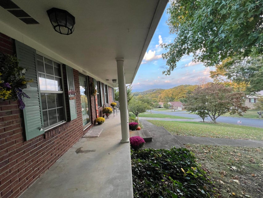 Photo #34: 2055 Seven Oaks Drive