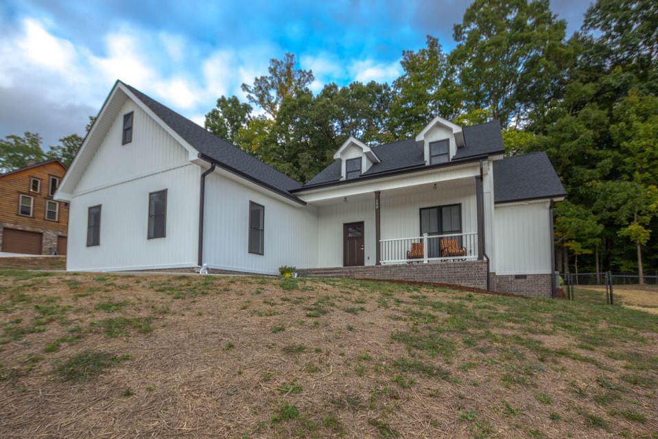 Photo #2: 190 Fox Ridge Drive