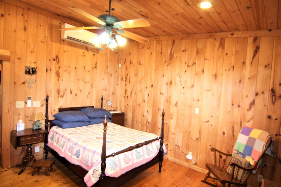 Photo #19: 556 Williams Lane