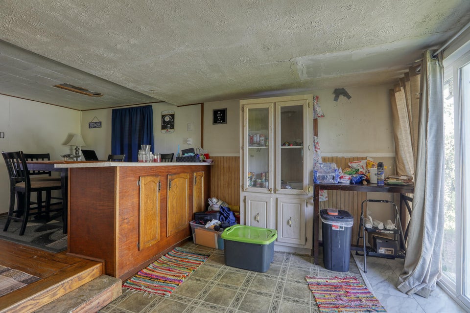 Photo #31: 114 Henderson Street