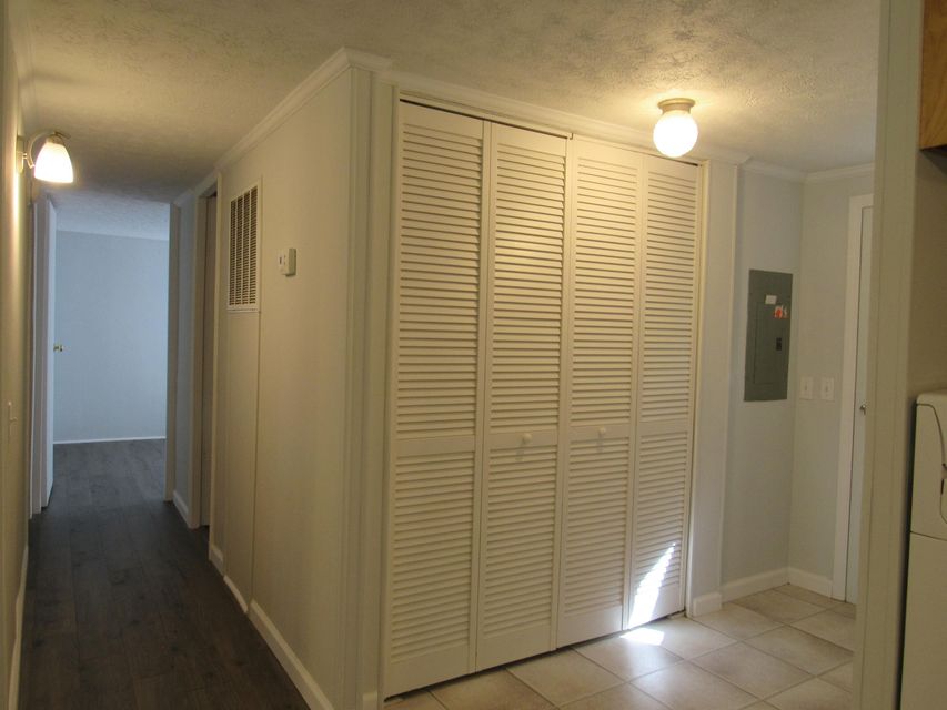 Photo #28: 824 Buckner Avenue