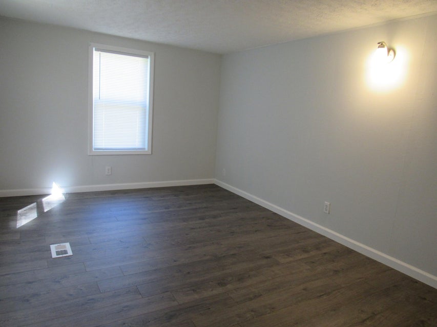 Photo #35: 824 Buckner Avenue