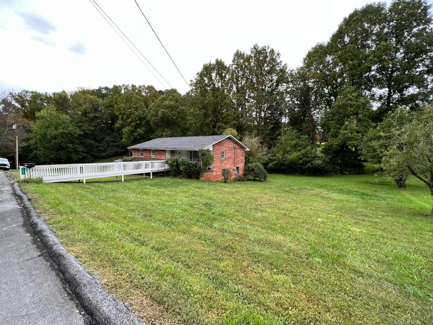 Photo #6: 1022 Rainbow Drive