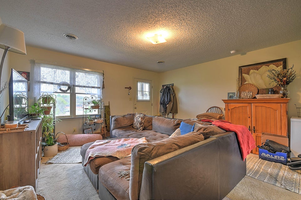 Photo #18: 208 Hill Drive