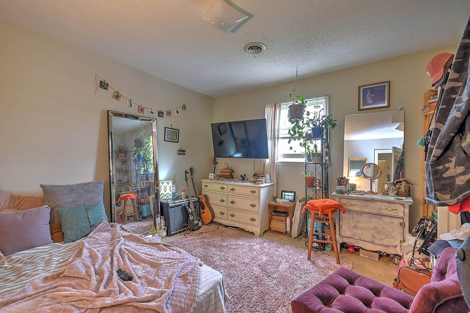 Photo #29: 208 Hill Drive