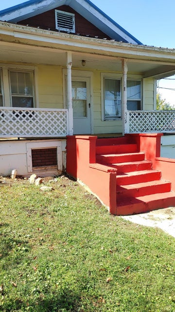 Photo #9: 515 Lynn Avenue