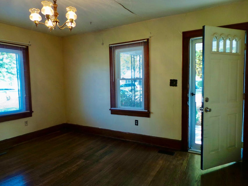 Photo #6: 1504 Miller Street