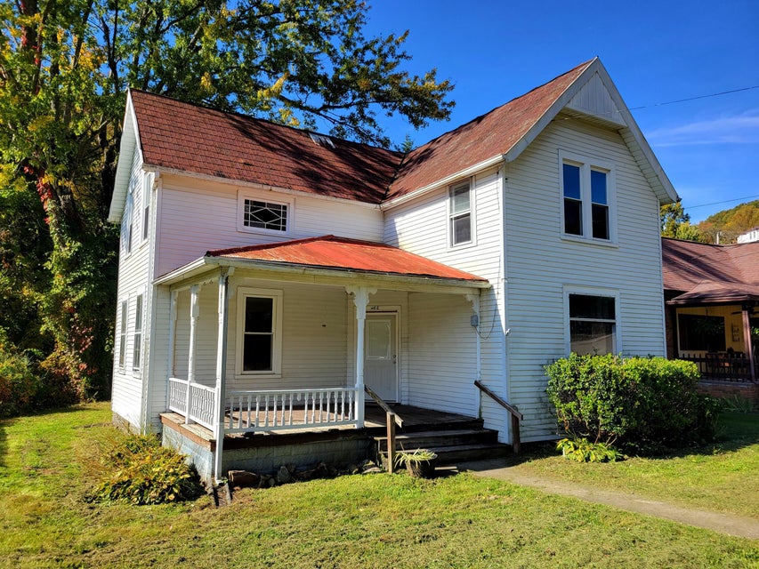 Photo #2: 556 Oak Street