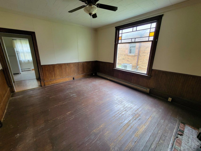 Photo #14: 556 Oak Street