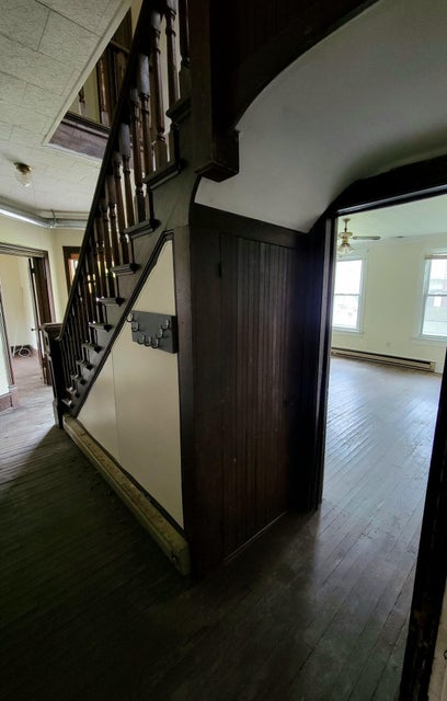 Photo #16: 556 Oak Street