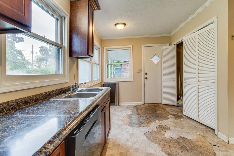 Photo #14: 1644 Redwood Drive