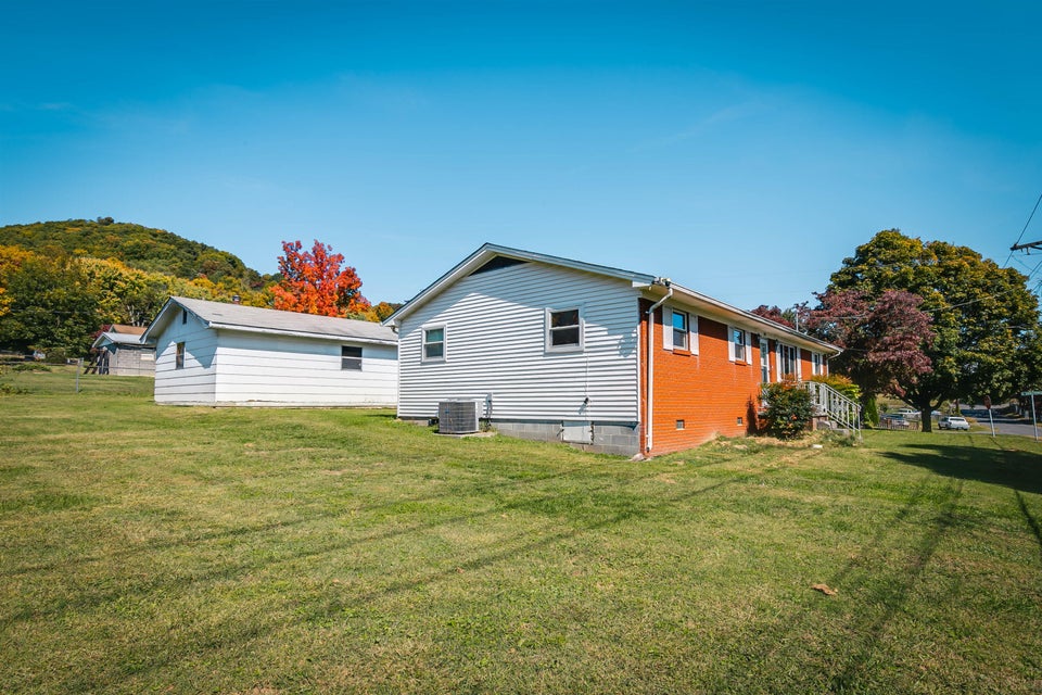 Photo #3: 701 Brummitt Street