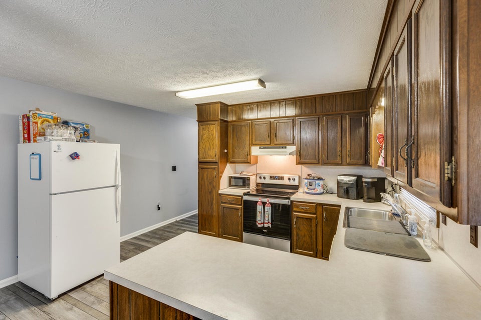 Photo #16: 120 Seaver Avenue