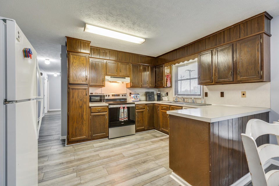 Photo #17: 120 Seaver Avenue