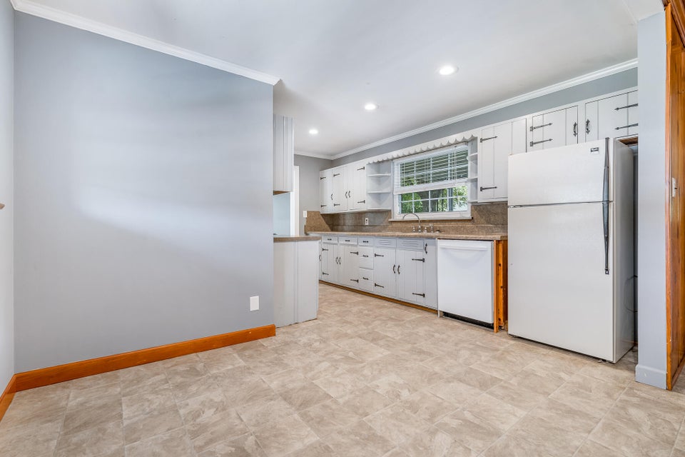 Photo #29: 2244 G Street