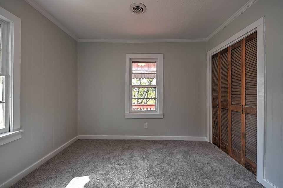 Photo #13: 102 Perry Street