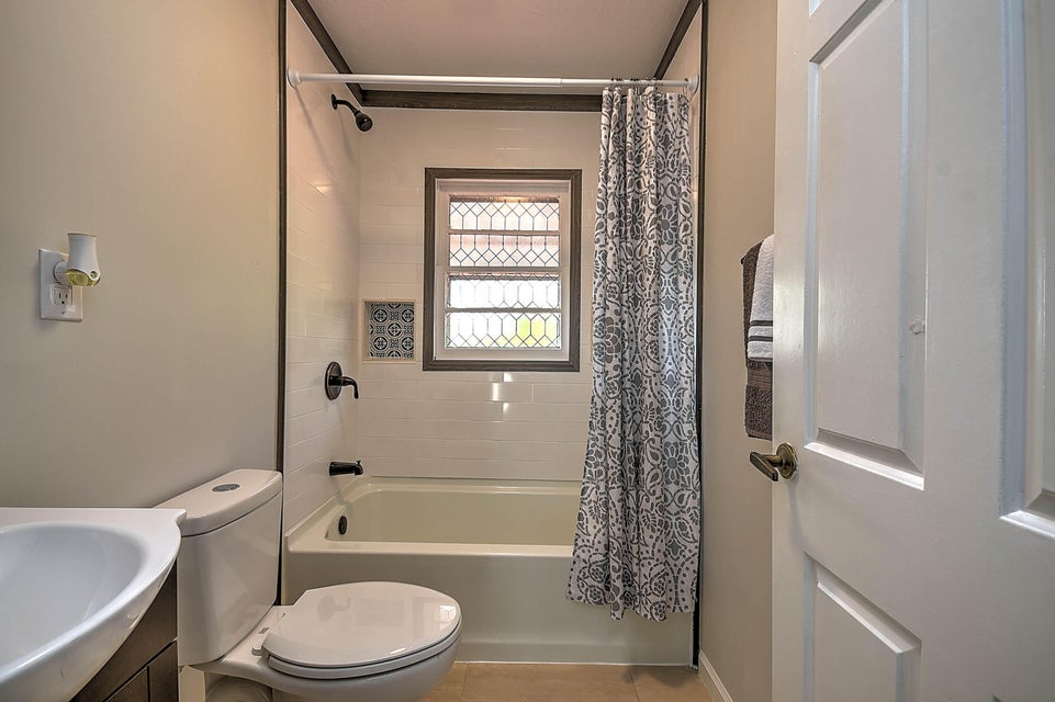 Photo #17: 102 Perry Street