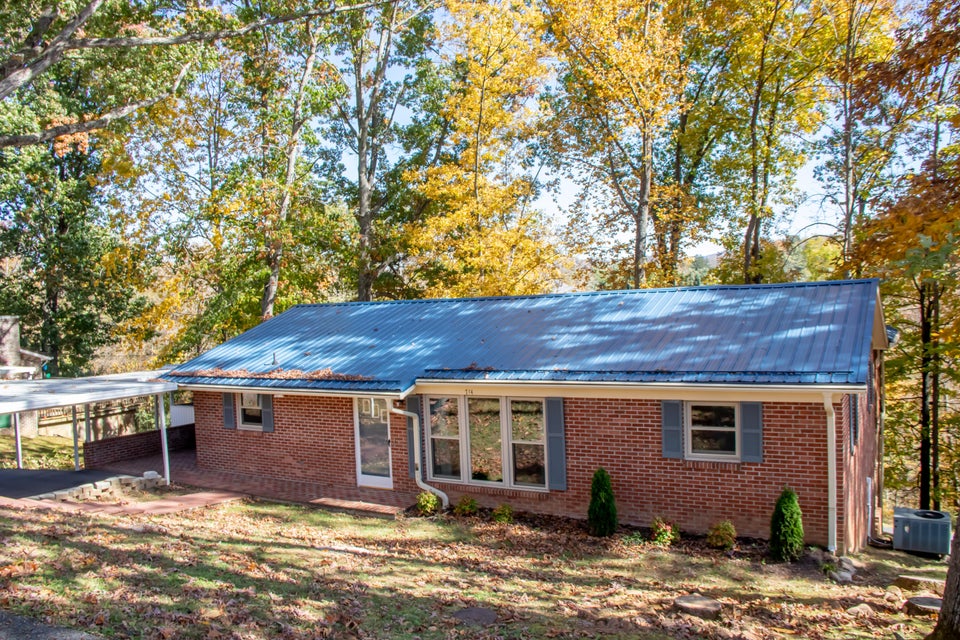 Photo #2: 714 Meadow Drive