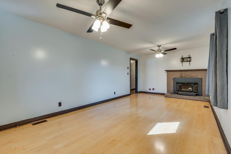 Photo #11: 315 Piercy Street