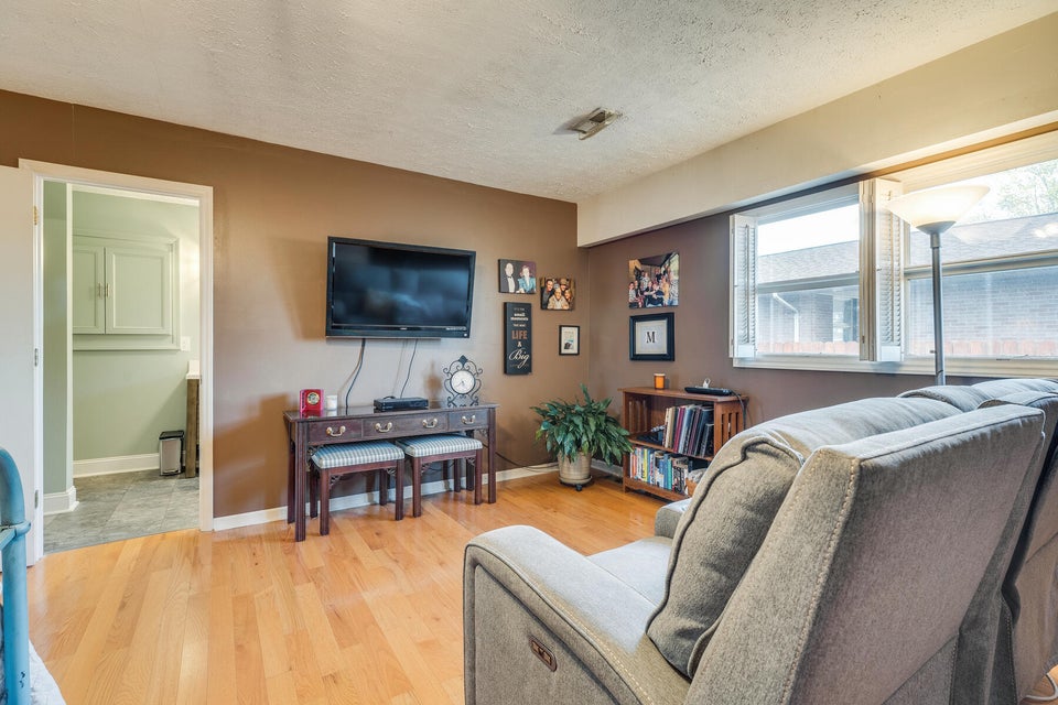 Photo #18: 2108 Montrose Ave Avenue