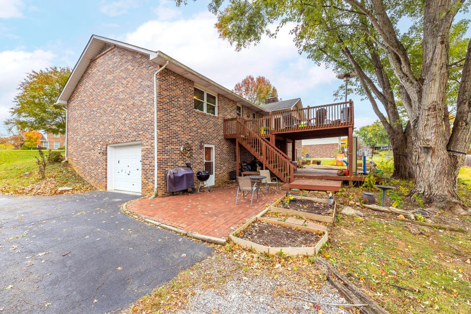 Photo #41: 311 Hale Meade Drive