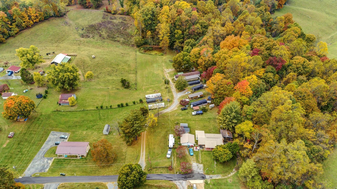 Photo #33: 143 Twin Oaks Drive