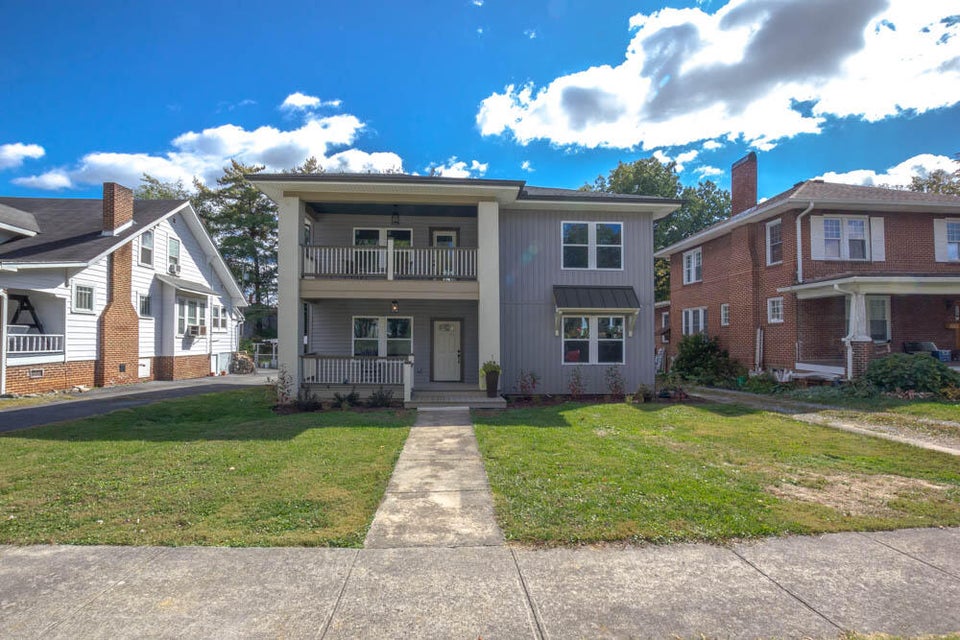 Photo #2: 210 Chilhowie Avenue