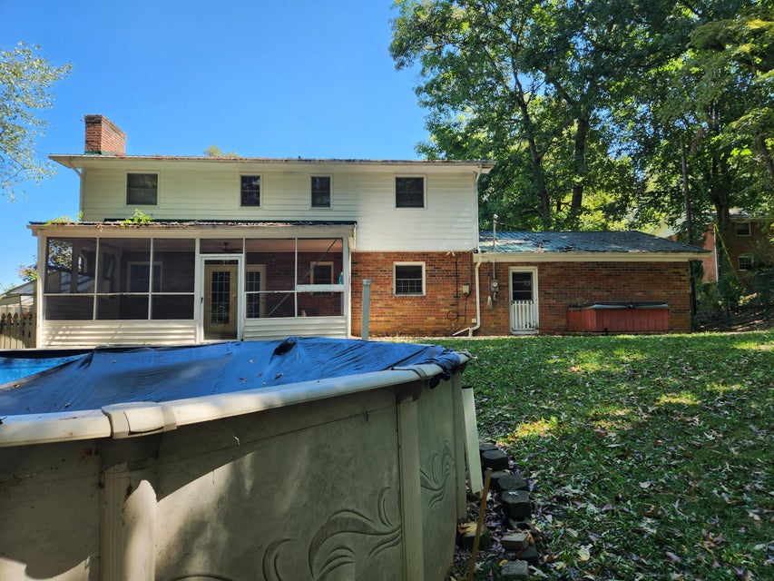 Photo #5: 1404 Brentwood Drive