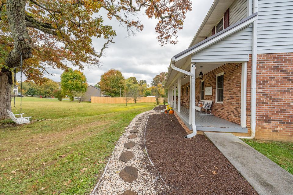 Photo #5: 1502 Willowbrook Drive