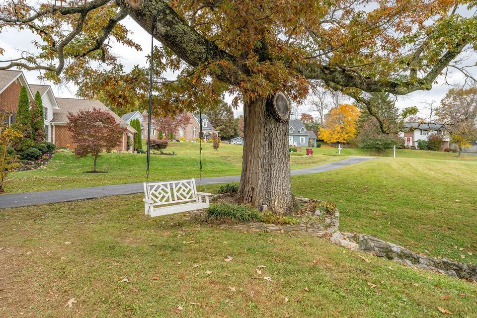 Photo #65: 1502 Willowbrook Drive