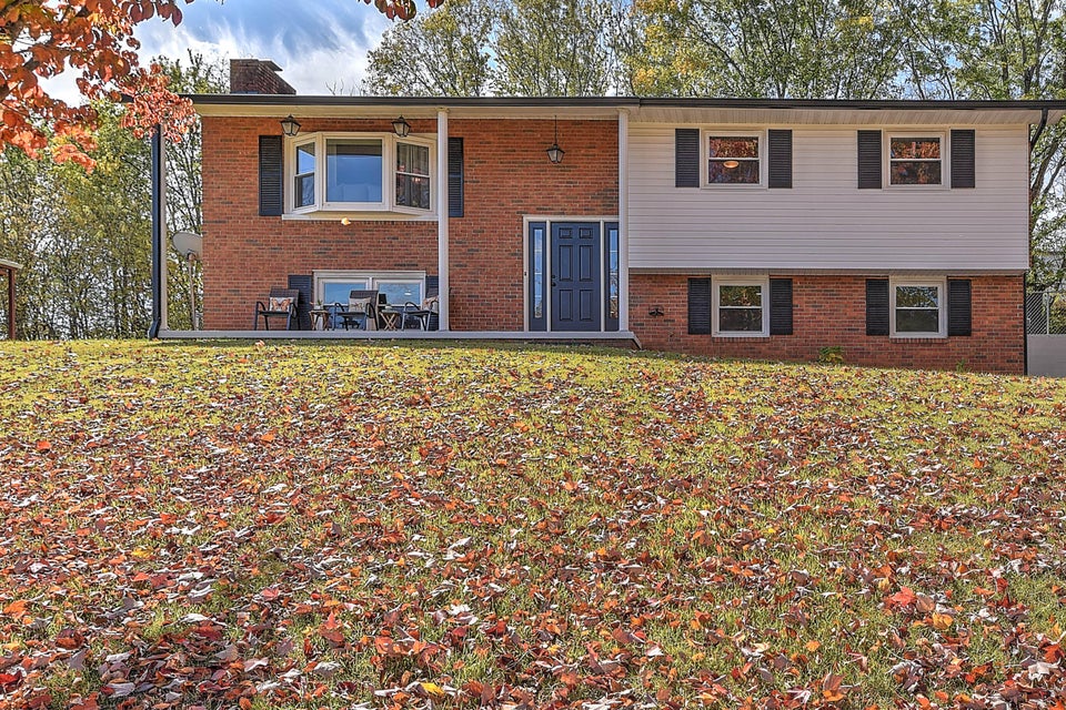 Photo #4: 279 Bell Street