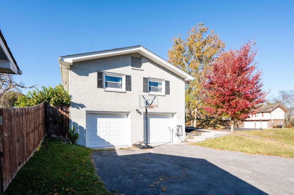 Photo #47: 300 Richmond Heights Road