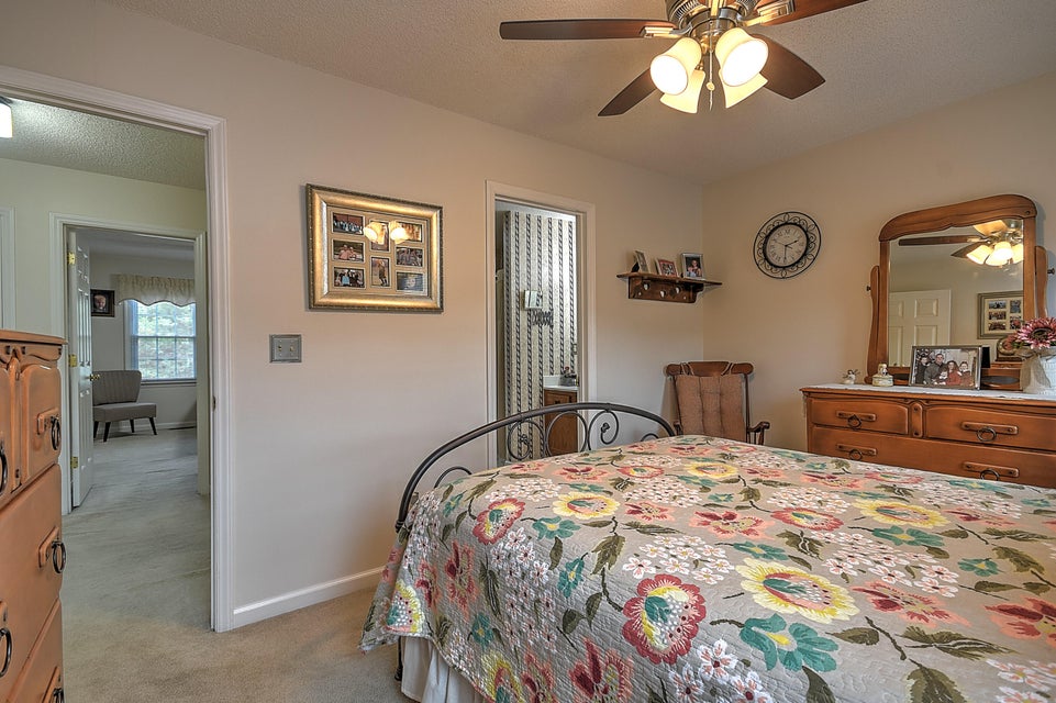 Photo #25: 402 Andover Court