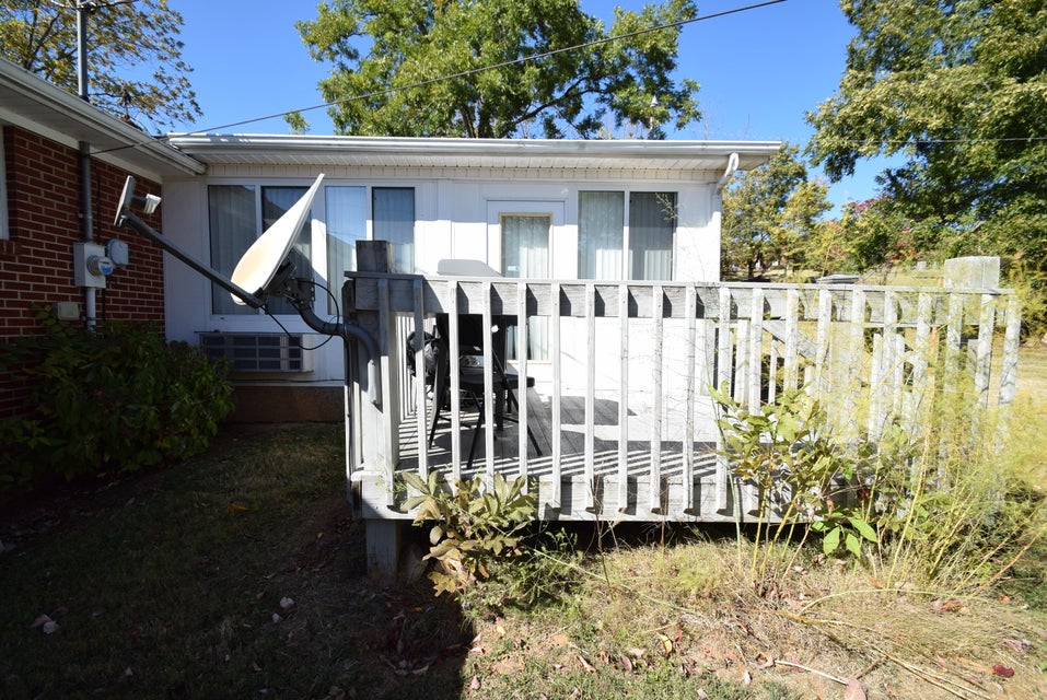 Photo #32: 204 Cowan Drive
