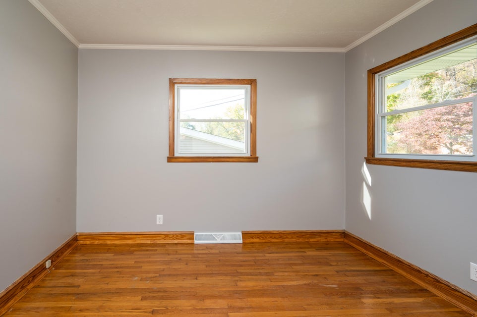 Photo #13: 1453 Ridgecrest Avenue