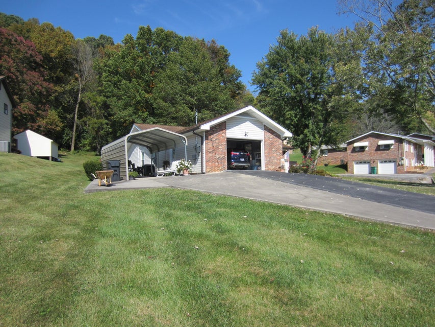 Photo #3: 220 Hillsboro Drive