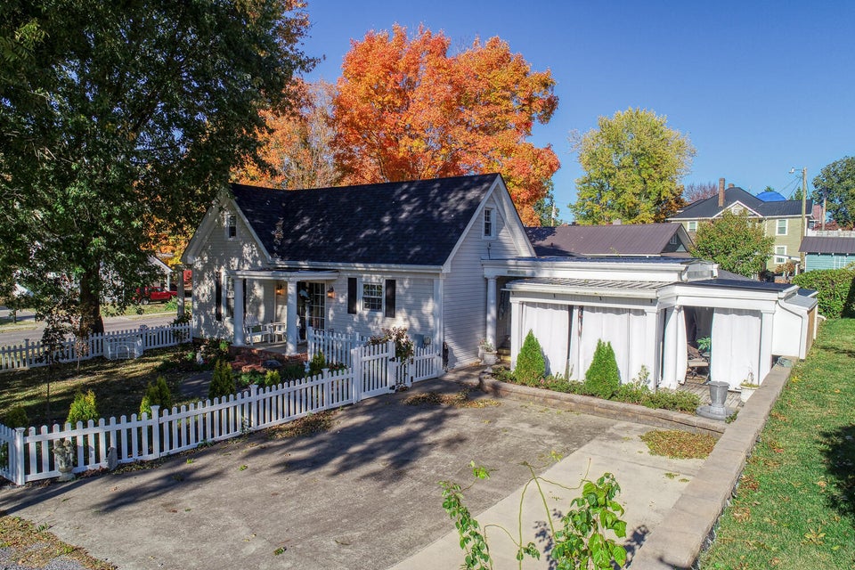 Photo #7: 308 E Mckinney Avenue