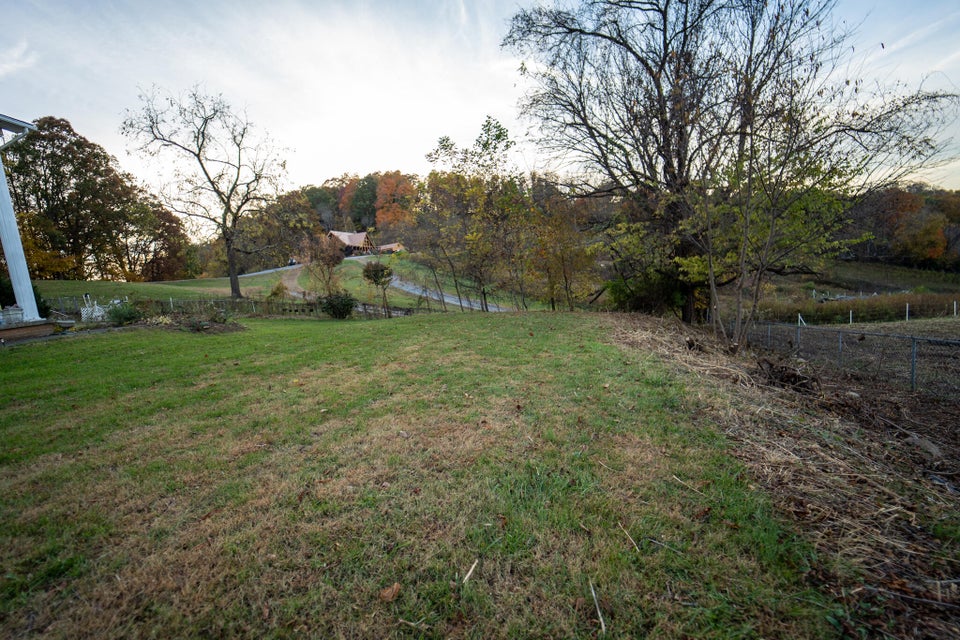 Photo #26: 148 Russell Hill Road