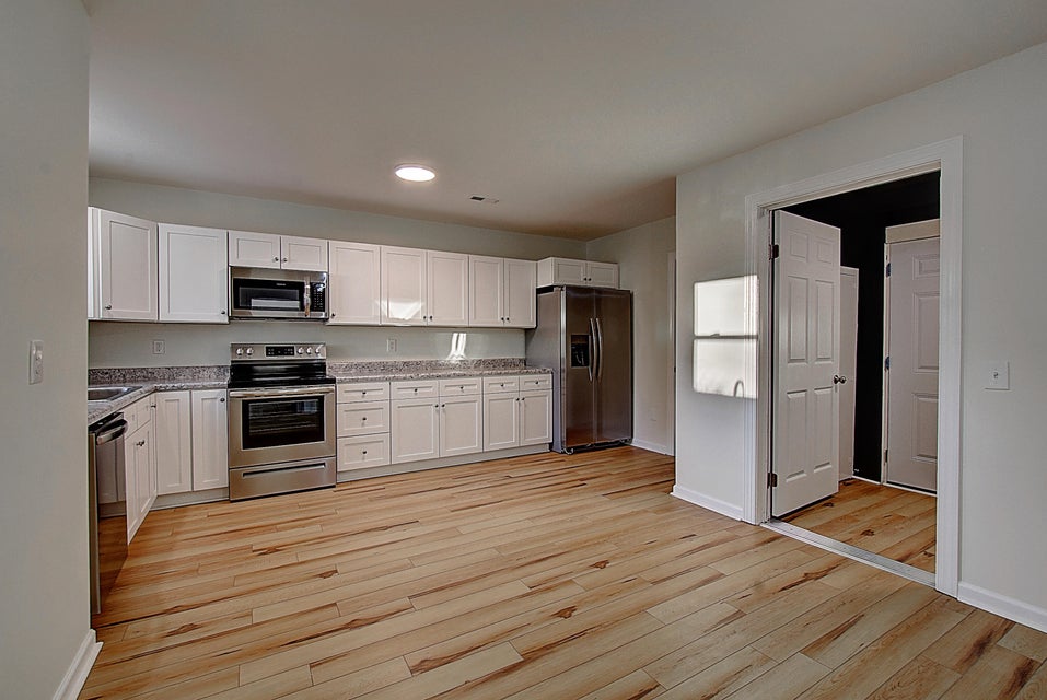 Photo #17: 615 Lynn Avenue
