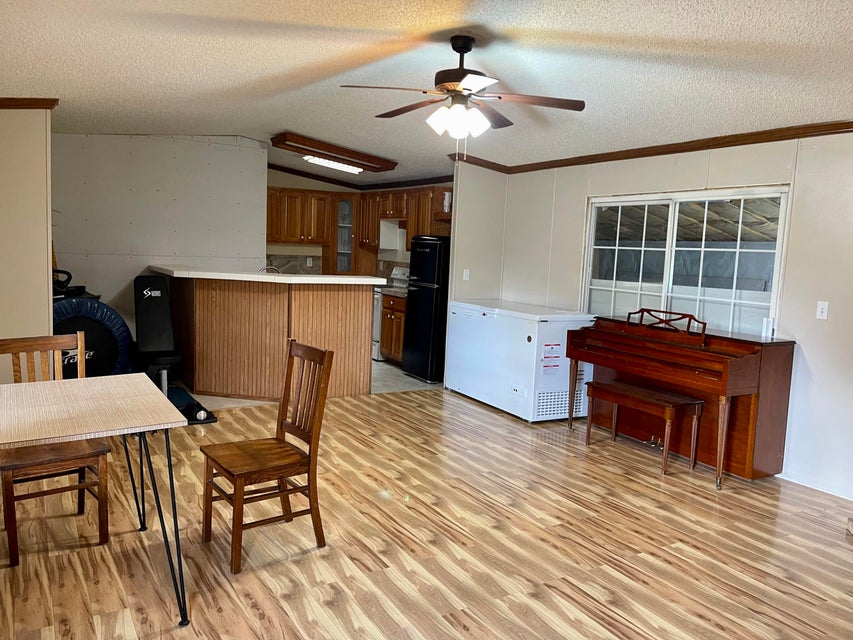 Photo #3: 143 Twin Oaks Drive