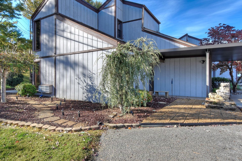 Photo #2: 780 Hamilton Road