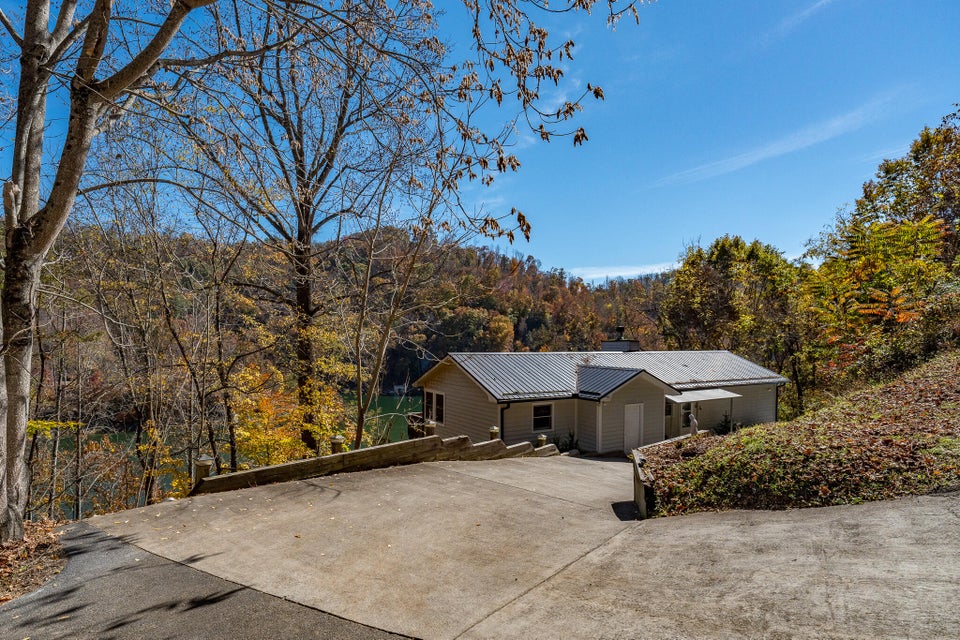 Photo #3: 143 Big Oak Drive