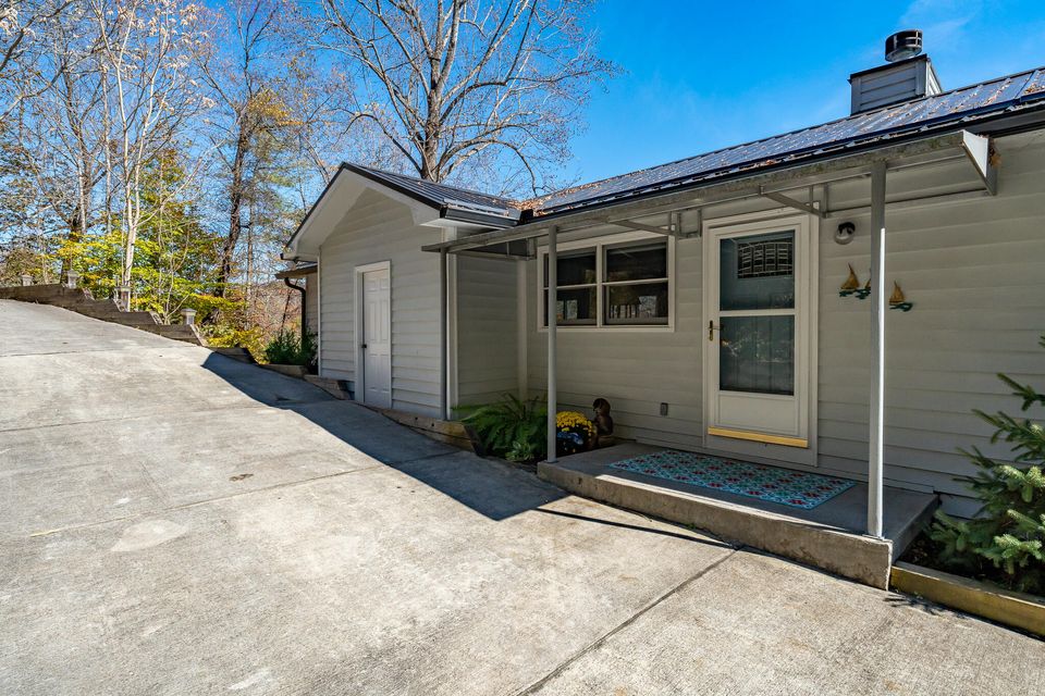 Photo #7: 143 Big Oak Drive