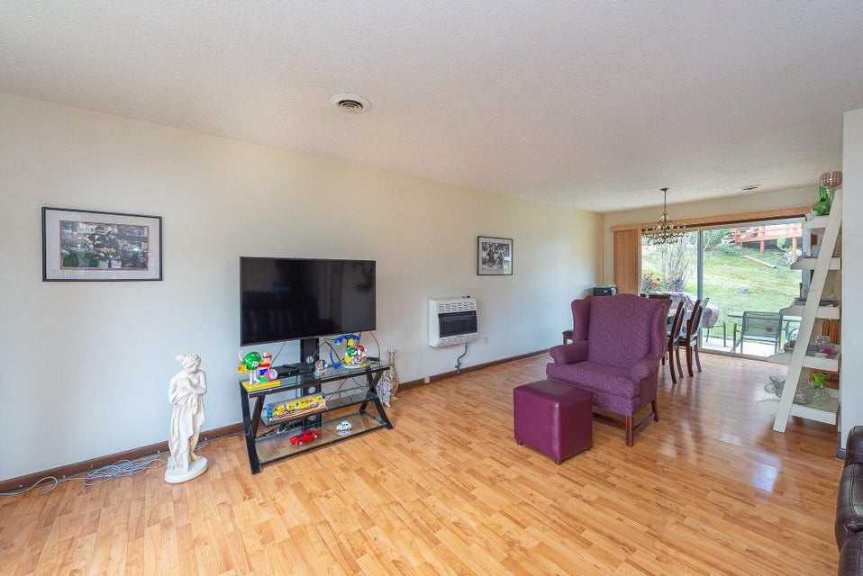 Photo #9: 512 Lynnwood Avenue