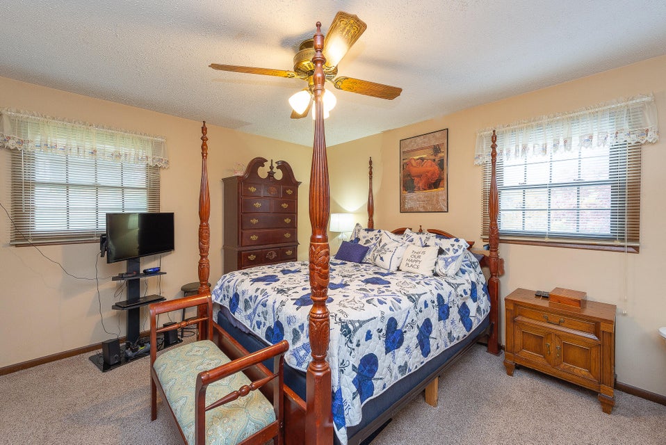 Photo #29: 512 Lynnwood Avenue