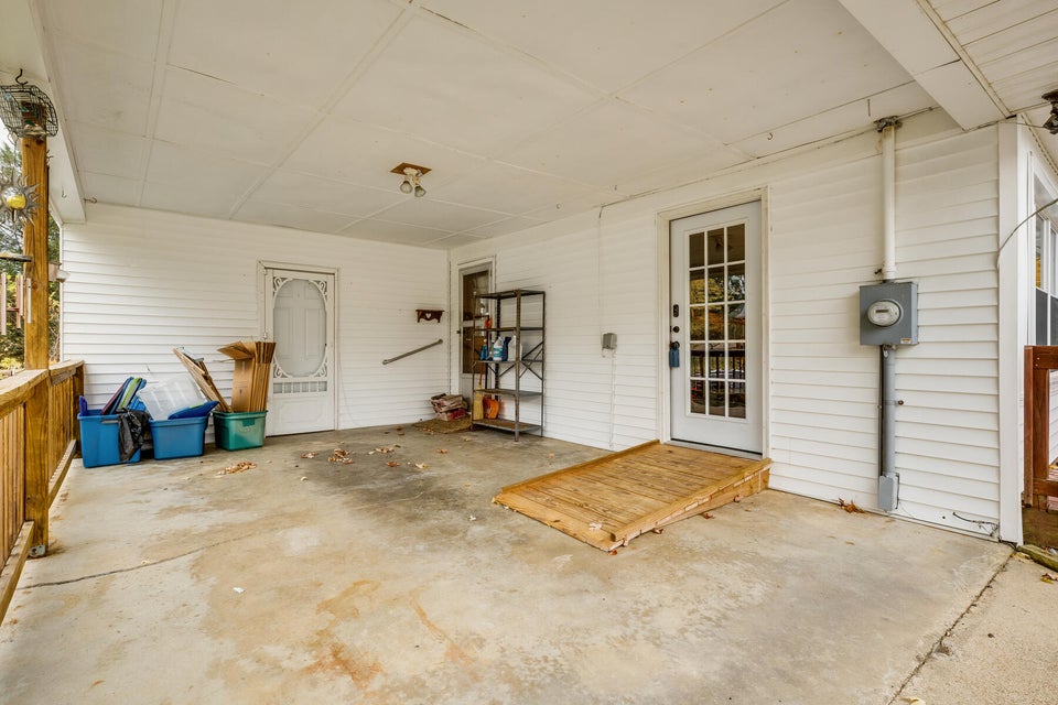 Photo #4: 114 Woodlyn Street