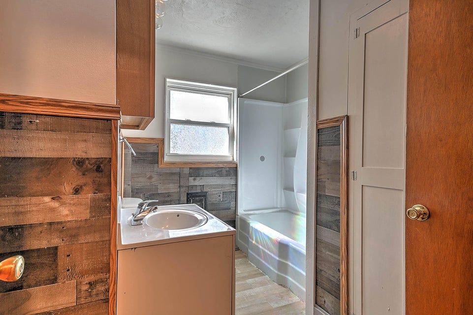 Photo #27: 1124 Castile Avenue